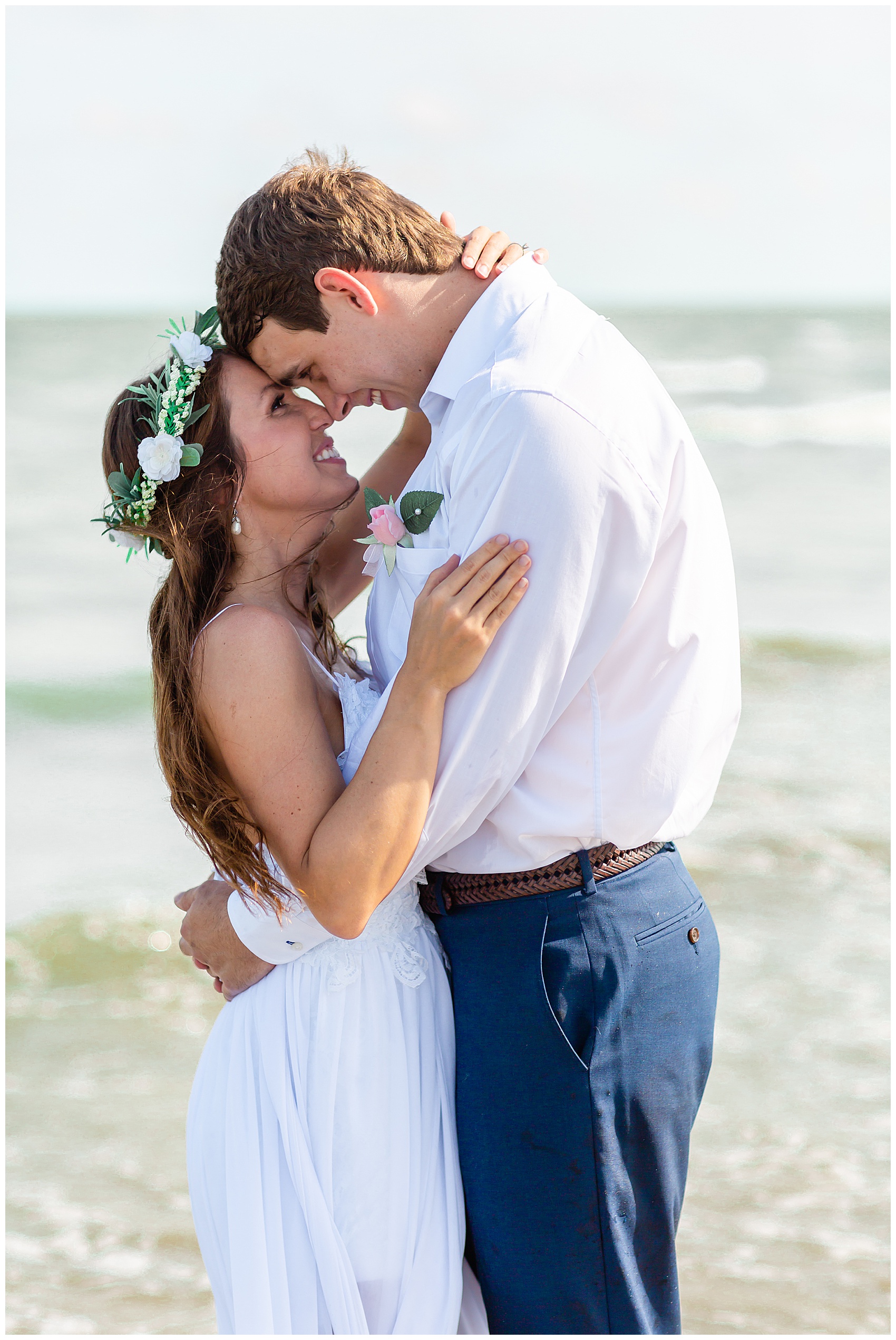 Bride and groom portraits at Isle Of Palms, South Carolina